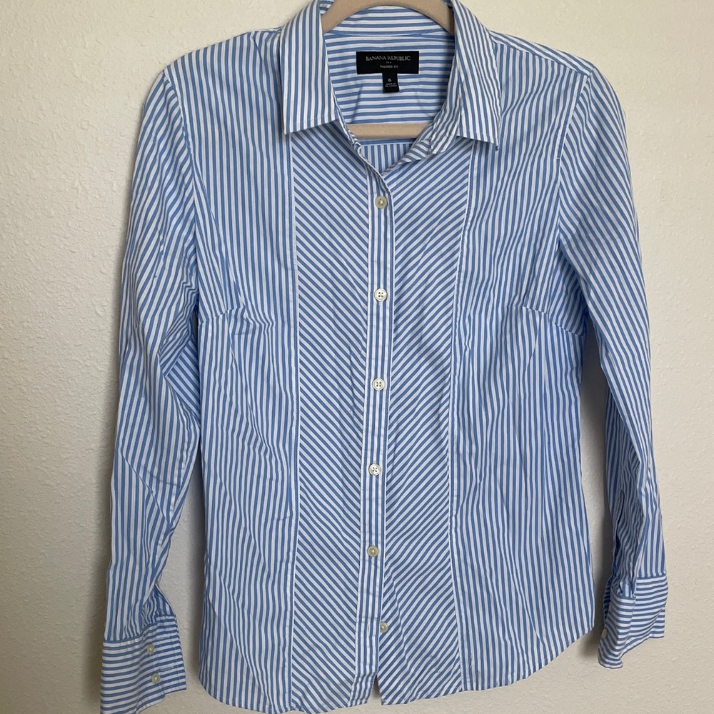 Banana Republic Blue & White Striped Dress Shirt